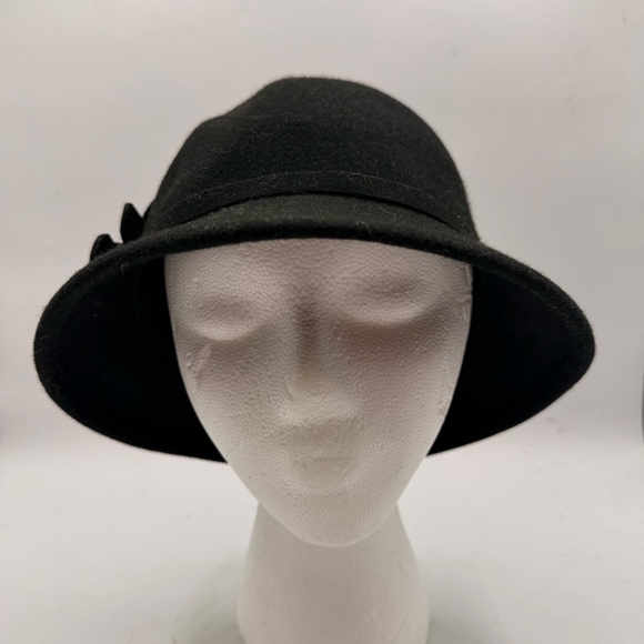 Nine West Black Wool Cloche Hat with Floral Accent – 60 cm - Picture 2 of 9